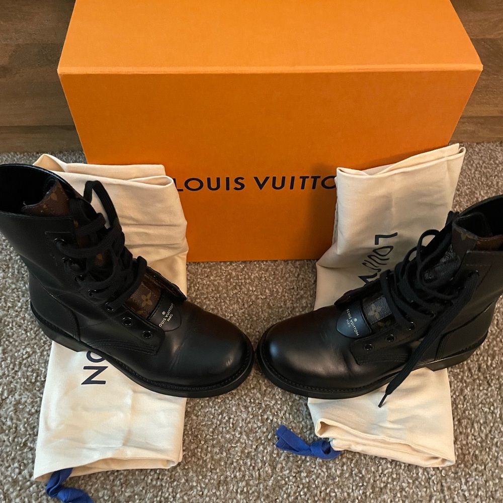 LOUIS VUITTON - Metropolis Flat Ranger